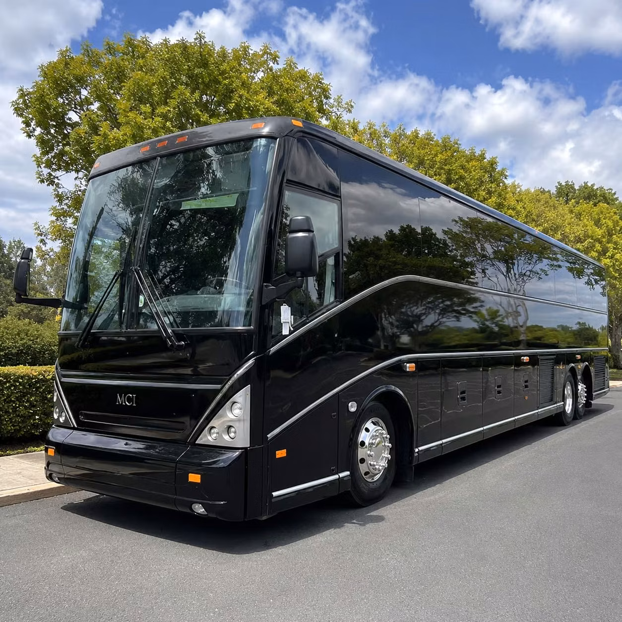 levi s stadium charter bus rentals for 49ers and college football games